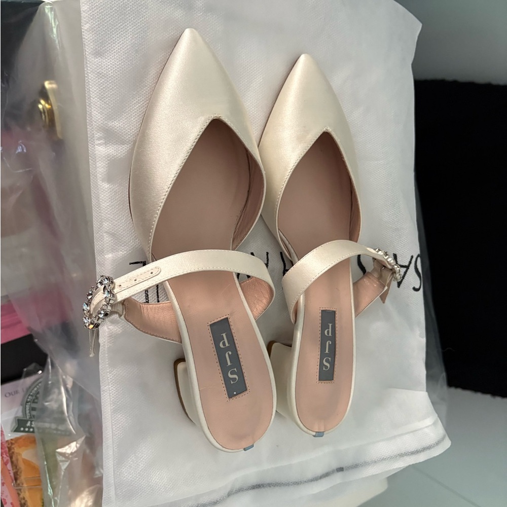 SJP Sarah Jessica Parker Cream Women's Shoes